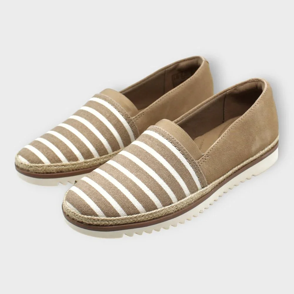 Clarks Brown Flats - Picture 4 of 7